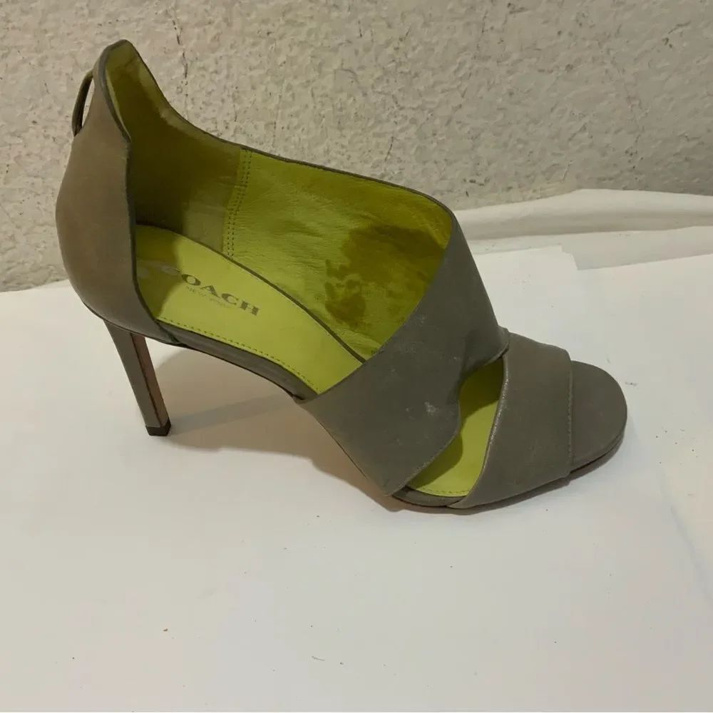 Coach Manhattan Genuine Leather Grey Stiletto Sandal Size 7.5 B
